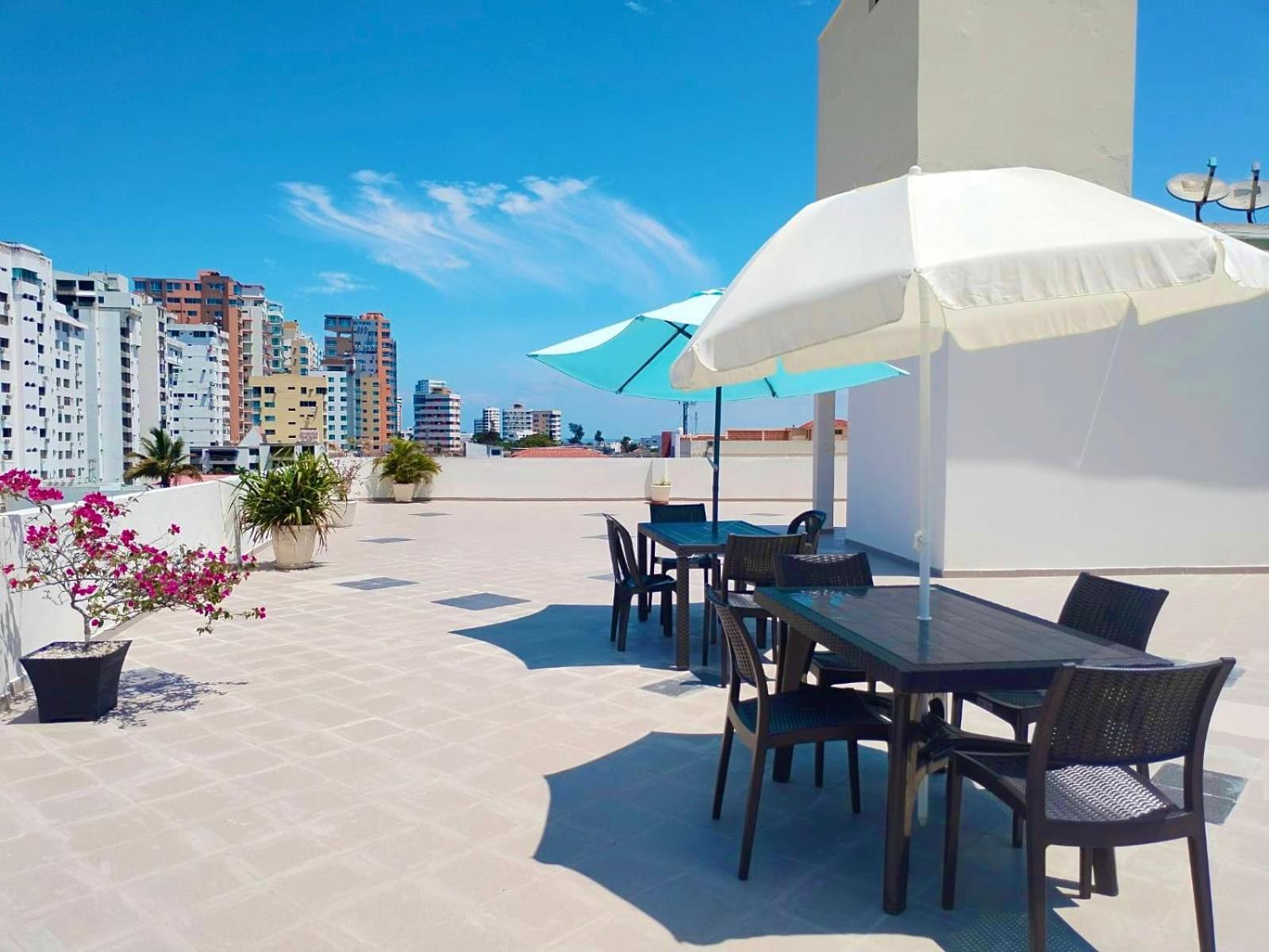 Alojate A Una Calle De La Playa Y Malecon Салінас Екстер'єр фото